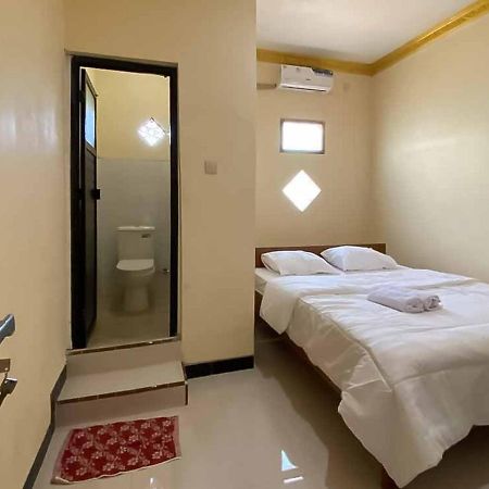 Palace Syariah Homestay Redpartner Banyuwangi  Eksteriør billede