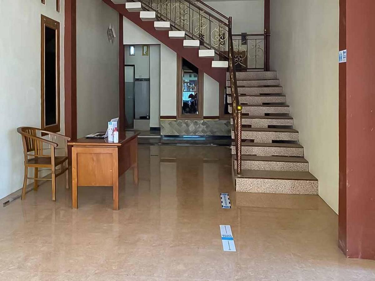 Palace Syariah Homestay Redpartner Banyuwangi  Eksteriør billede